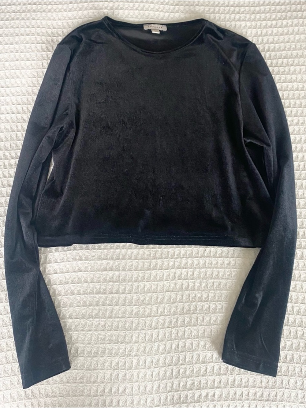 Topshop Black Velvet Long-Sleeve Crop Top size 12